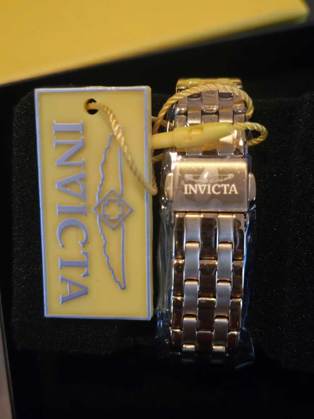 46664 Invicta Vintage Womens Watch Gold Tone Black Dial 24.5mm